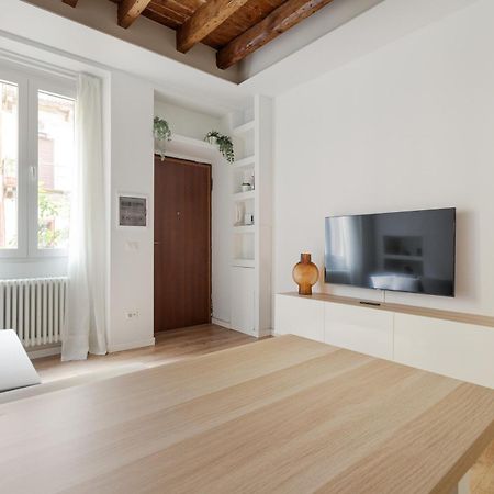 Bright Apartment -Pasteur M1 Мілан Екстер'єр фото